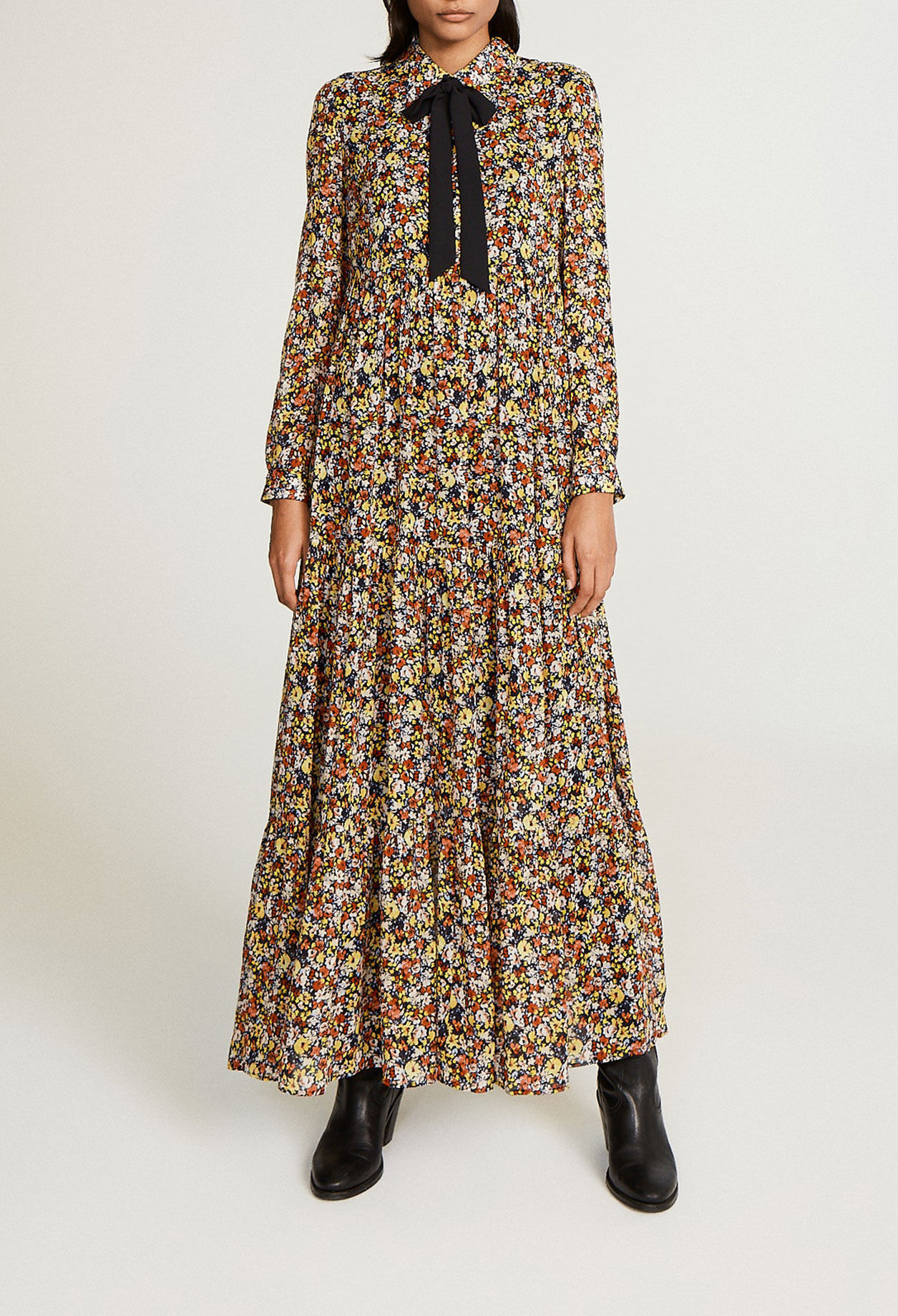Vestido largo con flores