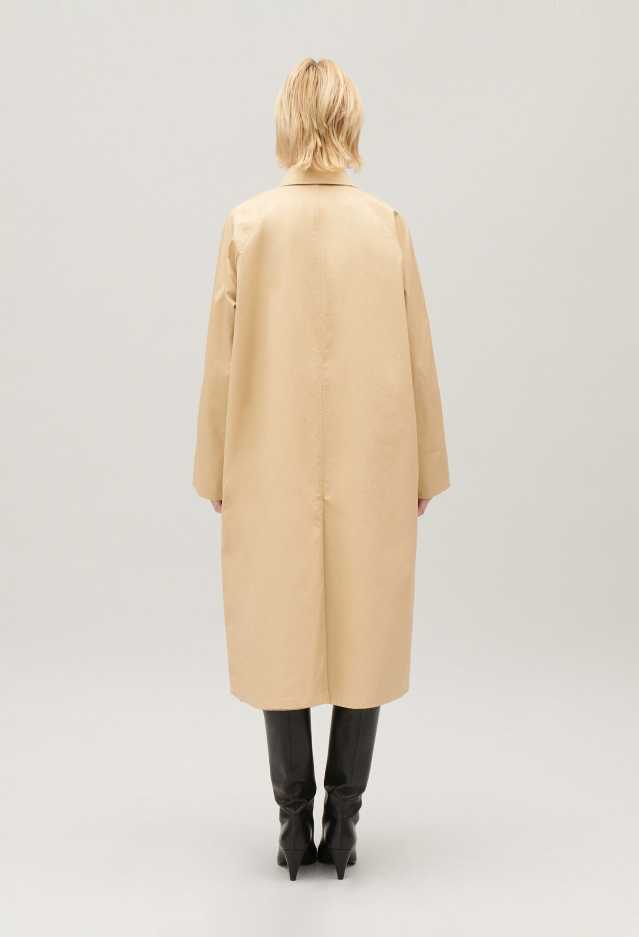 Abrigo reversible beige de largo medio