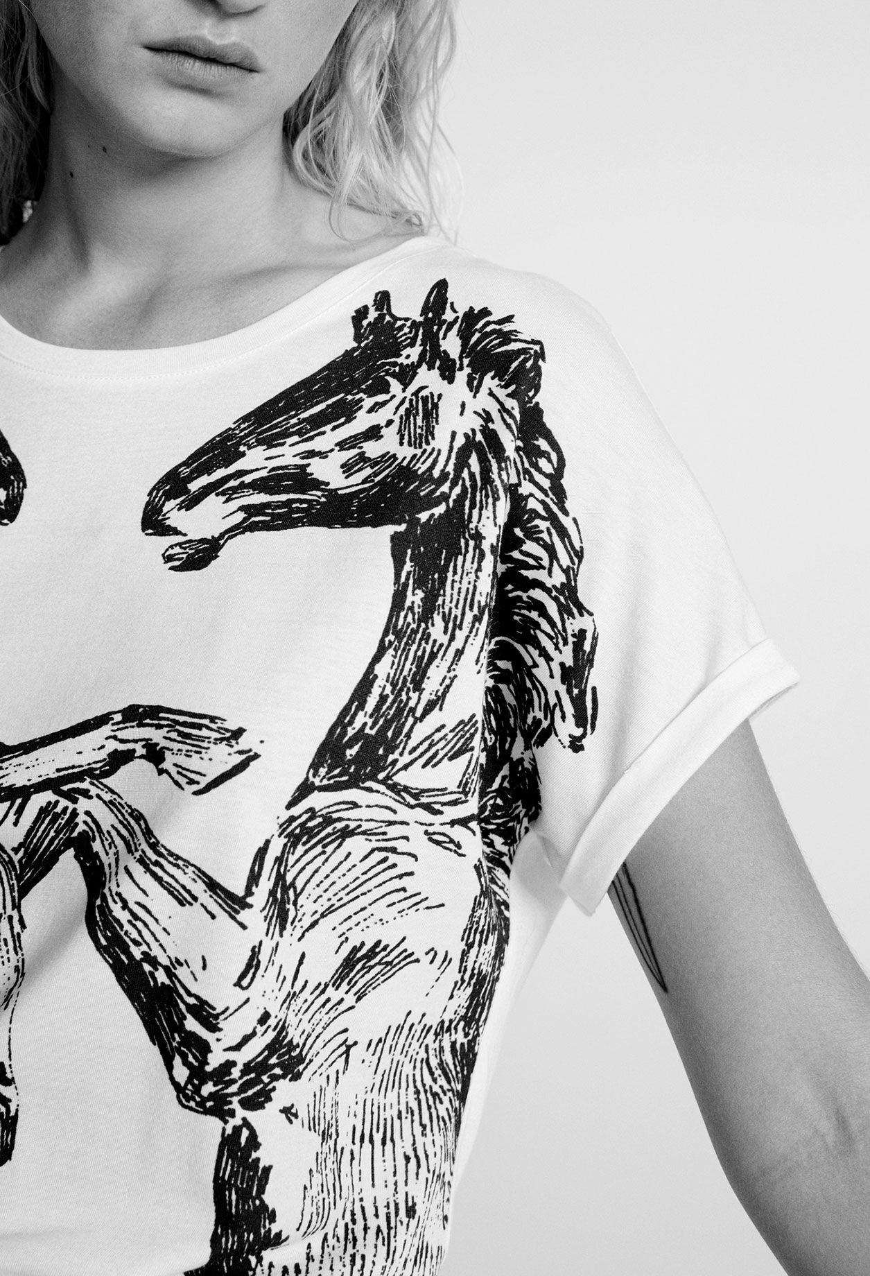 Camiseta blanca estampada