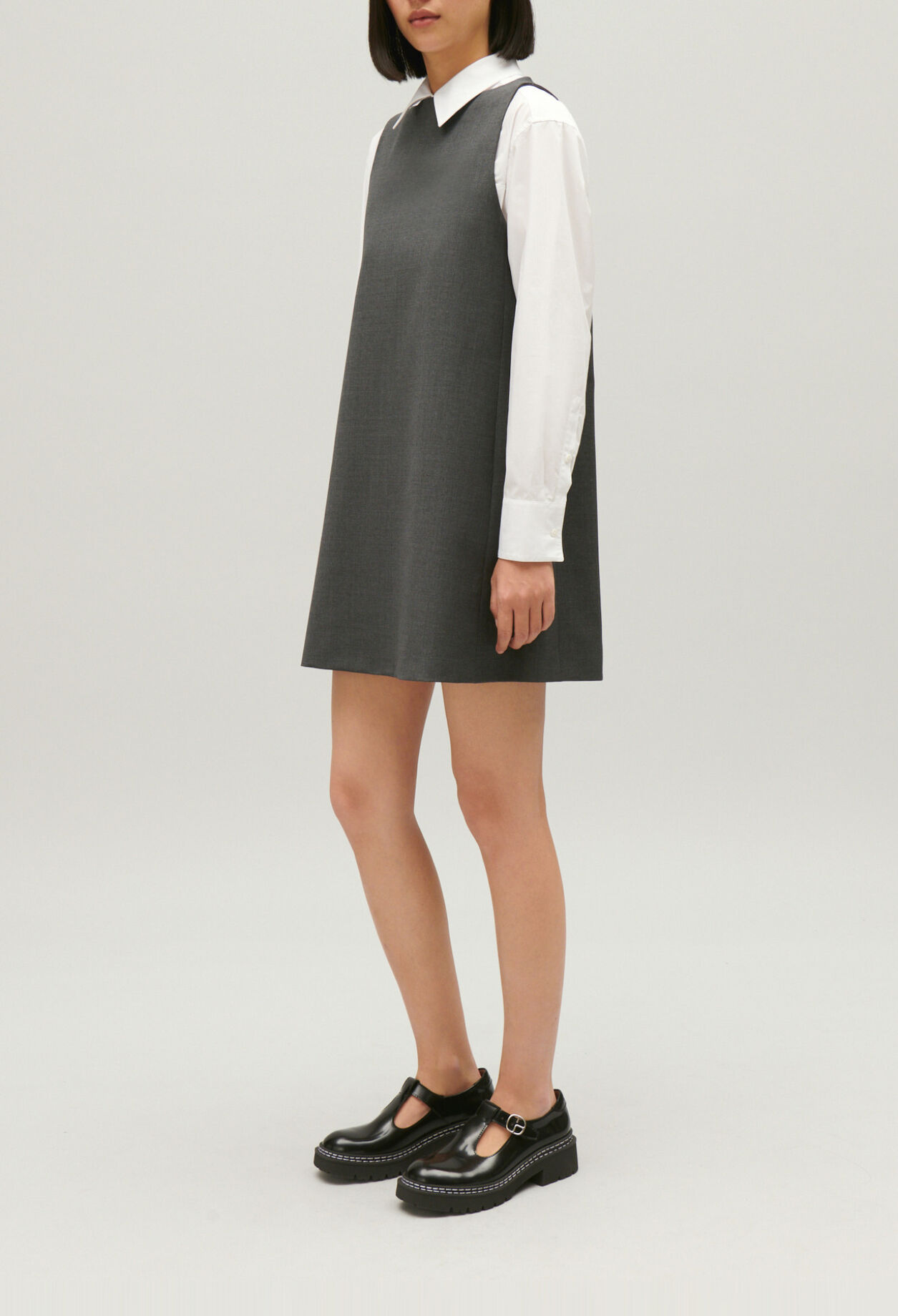 Vestido corto gris chiné