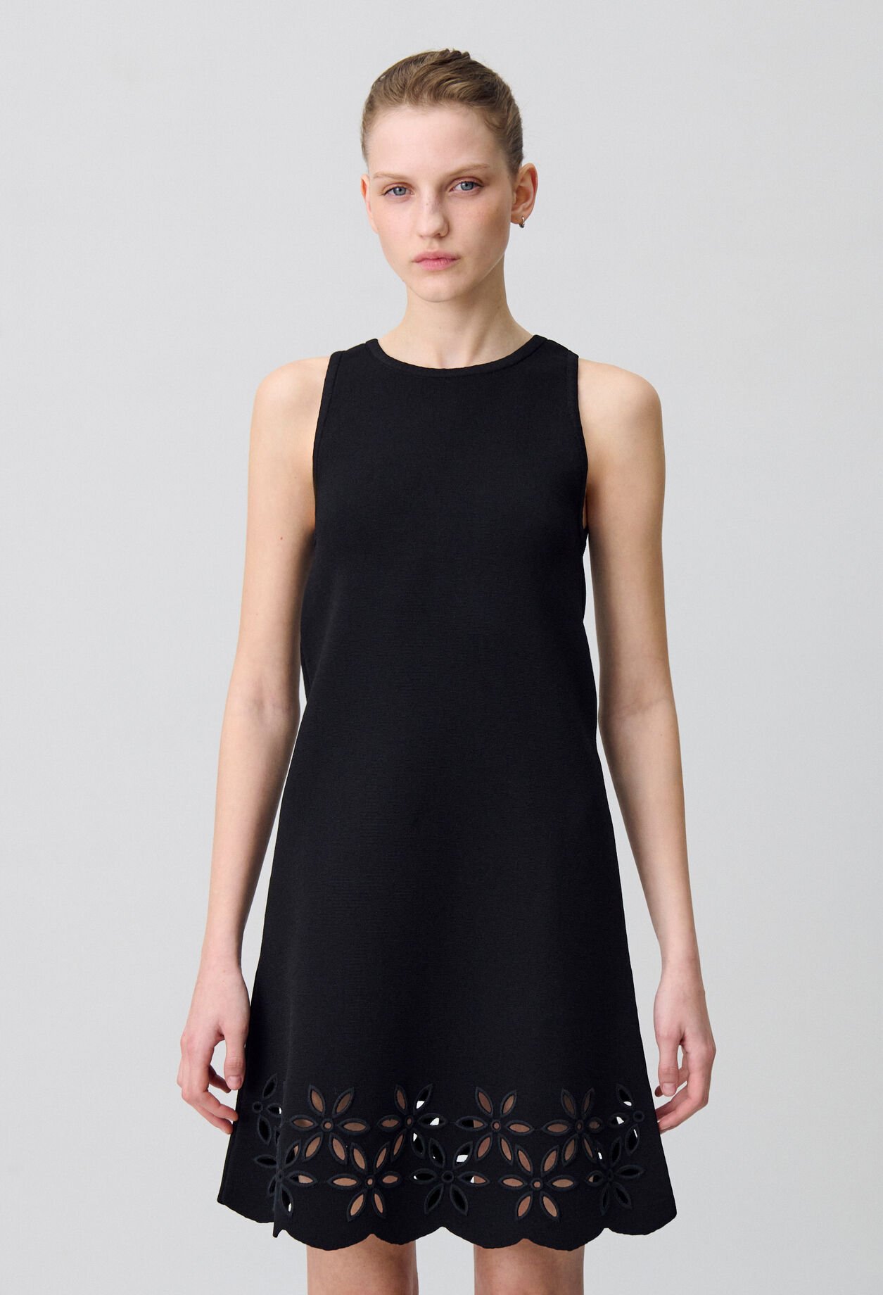 Vestido corto de punto fino
