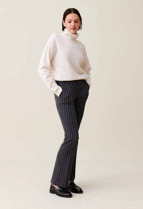 Pantalón flare de rayas