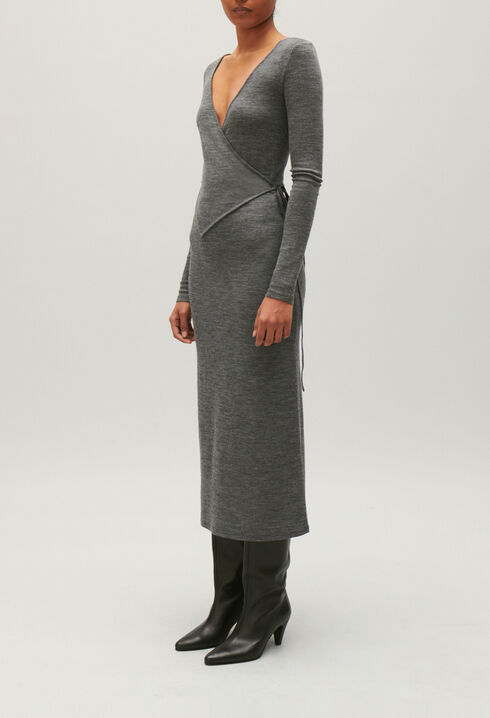 Vestido midi de punto de lana gris claro