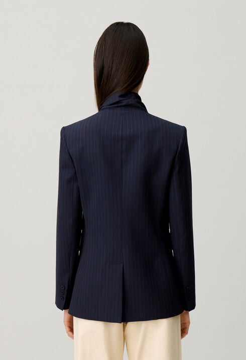 Chaqueta lana pa&ntilde;uelo extra&iacute;ble