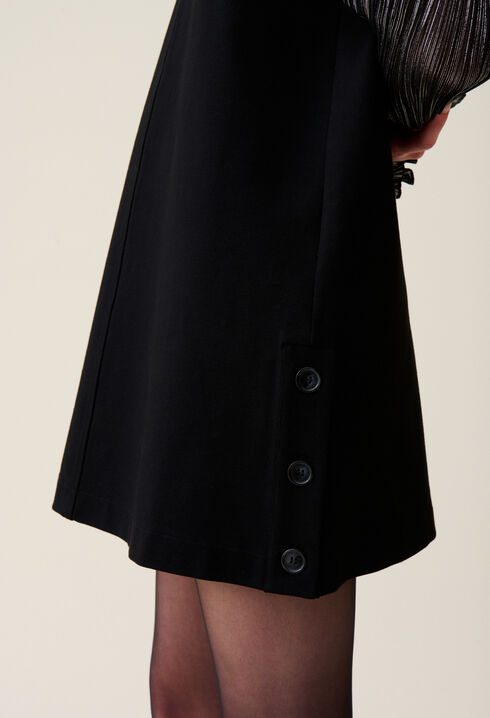 Vestido corto sin mangas