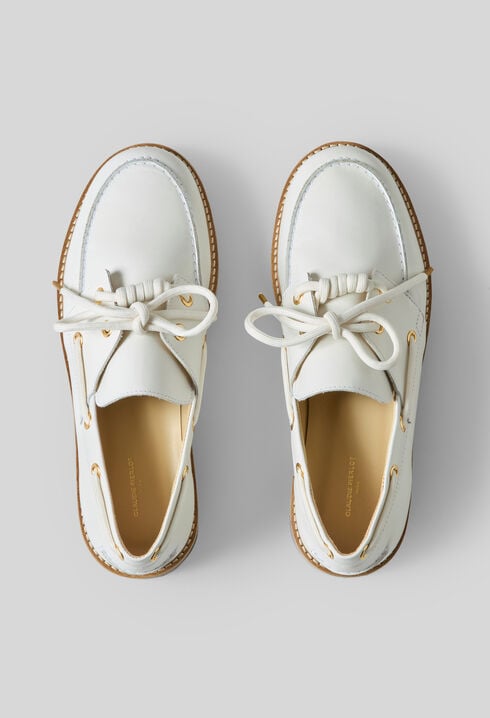 Zapatos n&aacute;uticos de piel