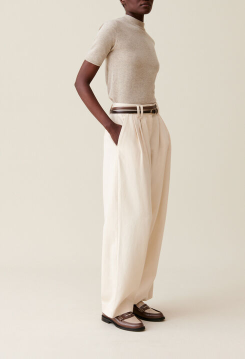 Pantal&oacute;n denim ancho plisado