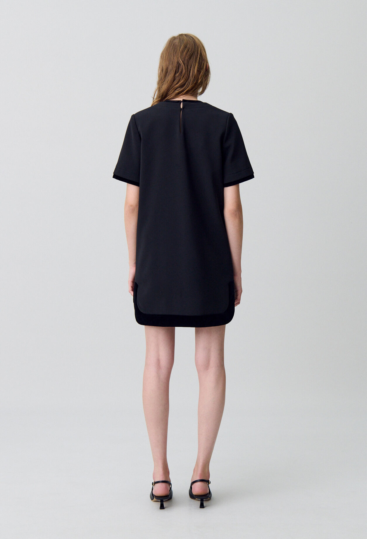 Vestido corto de terciopelo