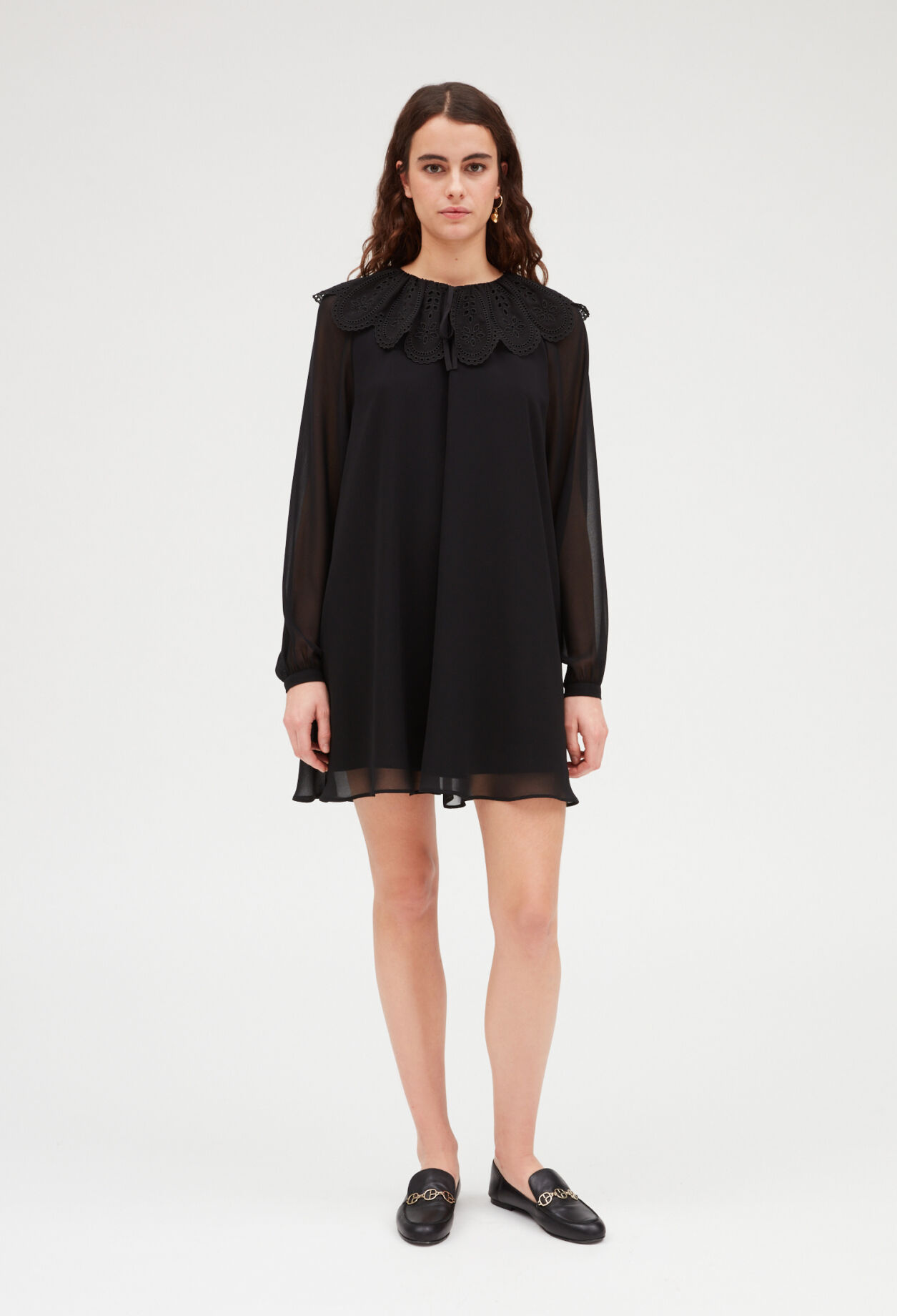 Vestido corto Rifi cuello ancho