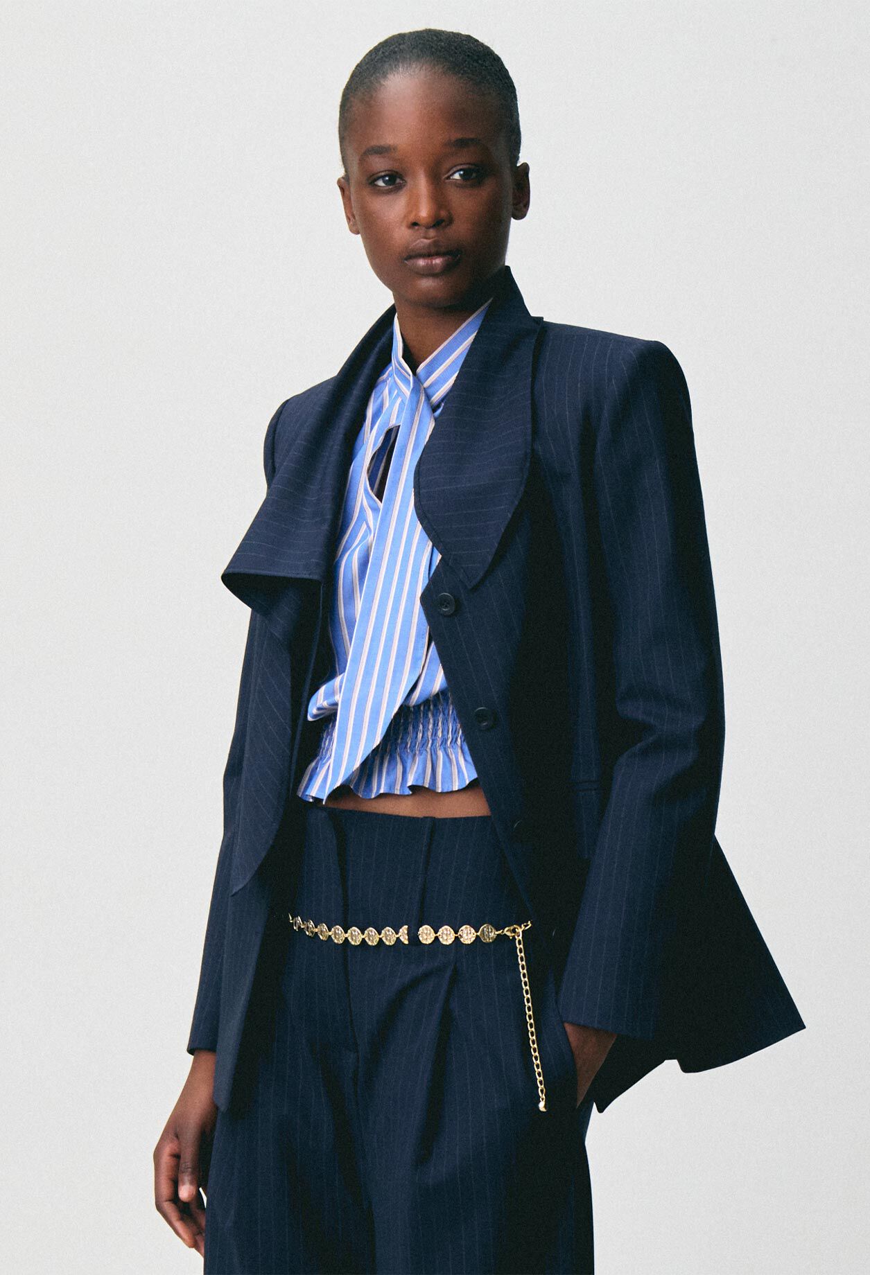 Chaqueta lana pa&ntilde;uelo extra&iacute;ble