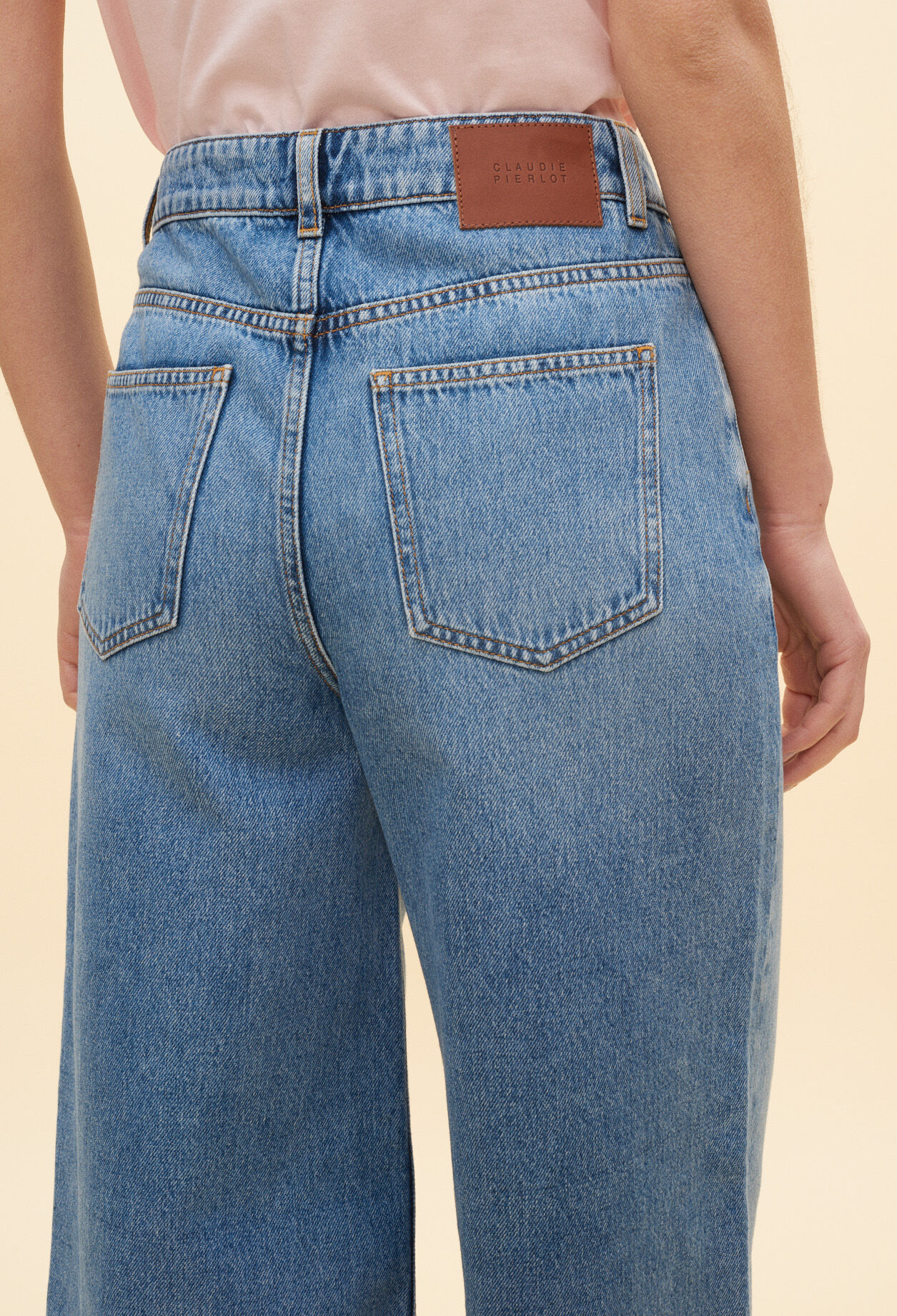Bermudas vaqueras acampanadas