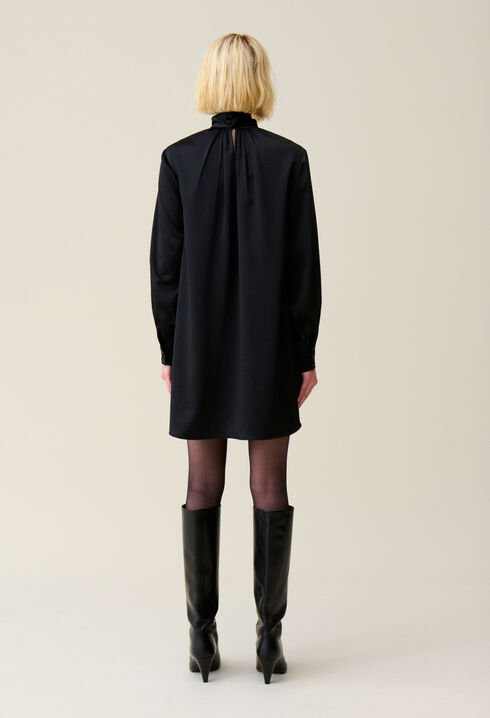 Vestido fluido cuello lazo negro