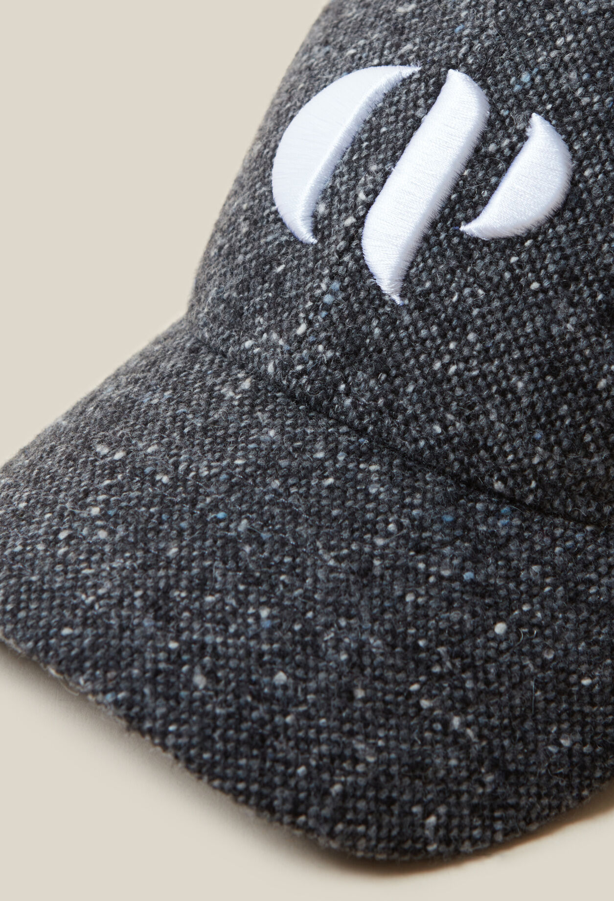 Gorra tweed bordada CP