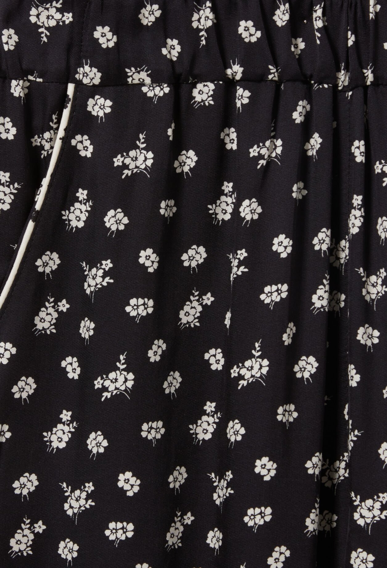 Pantalón ancho fluido estampado