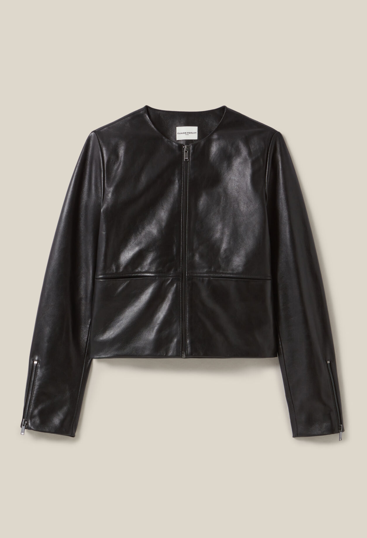 Chaqueta corta de cuero cuello redondo