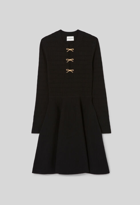 Vestido corto de punto con nudos