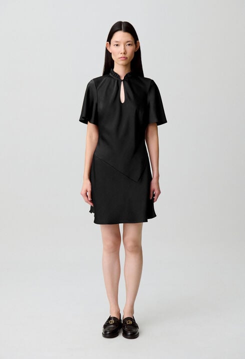 Vestido corto fluido