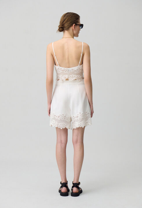 Short holgado bordado