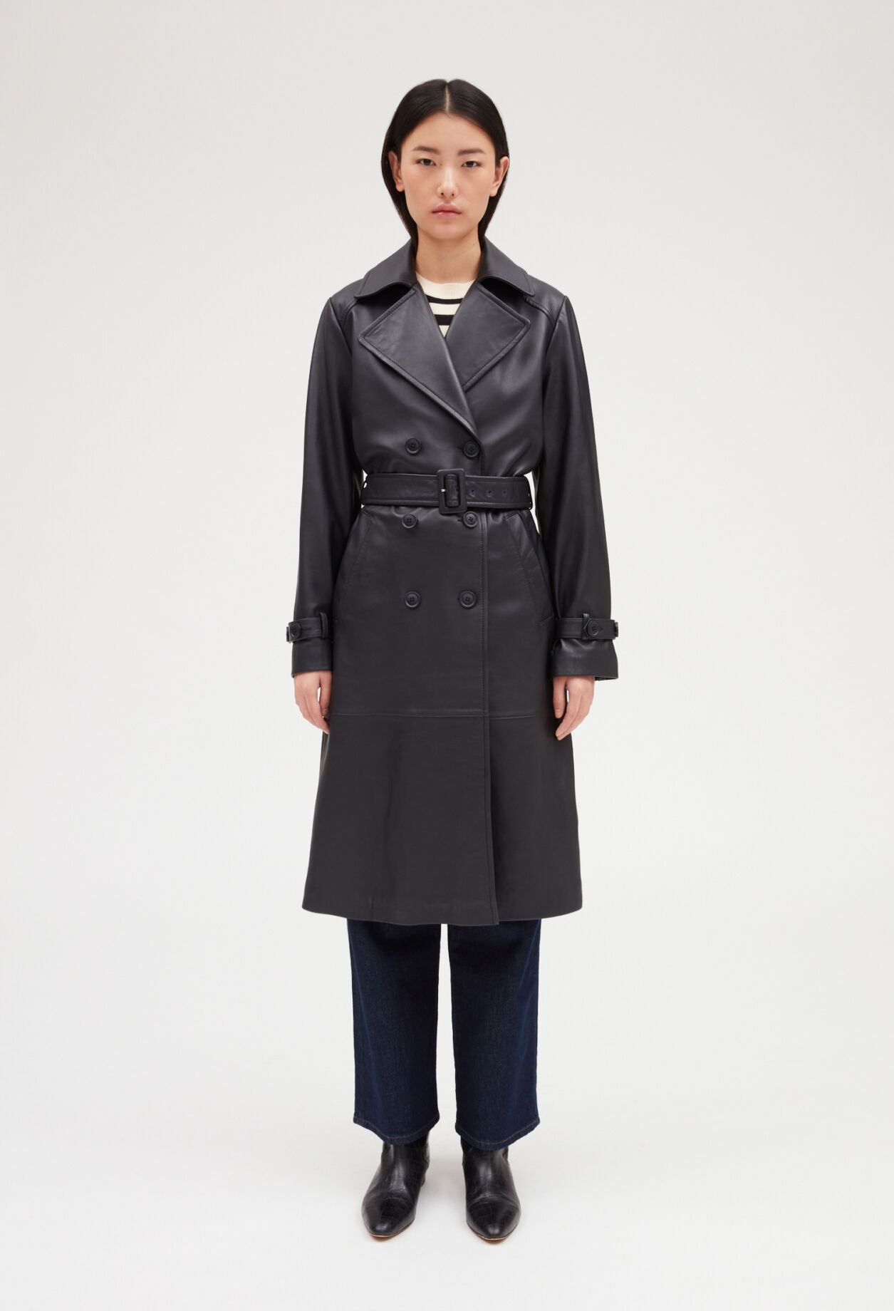 Gabardina azul cuero liso responsable
