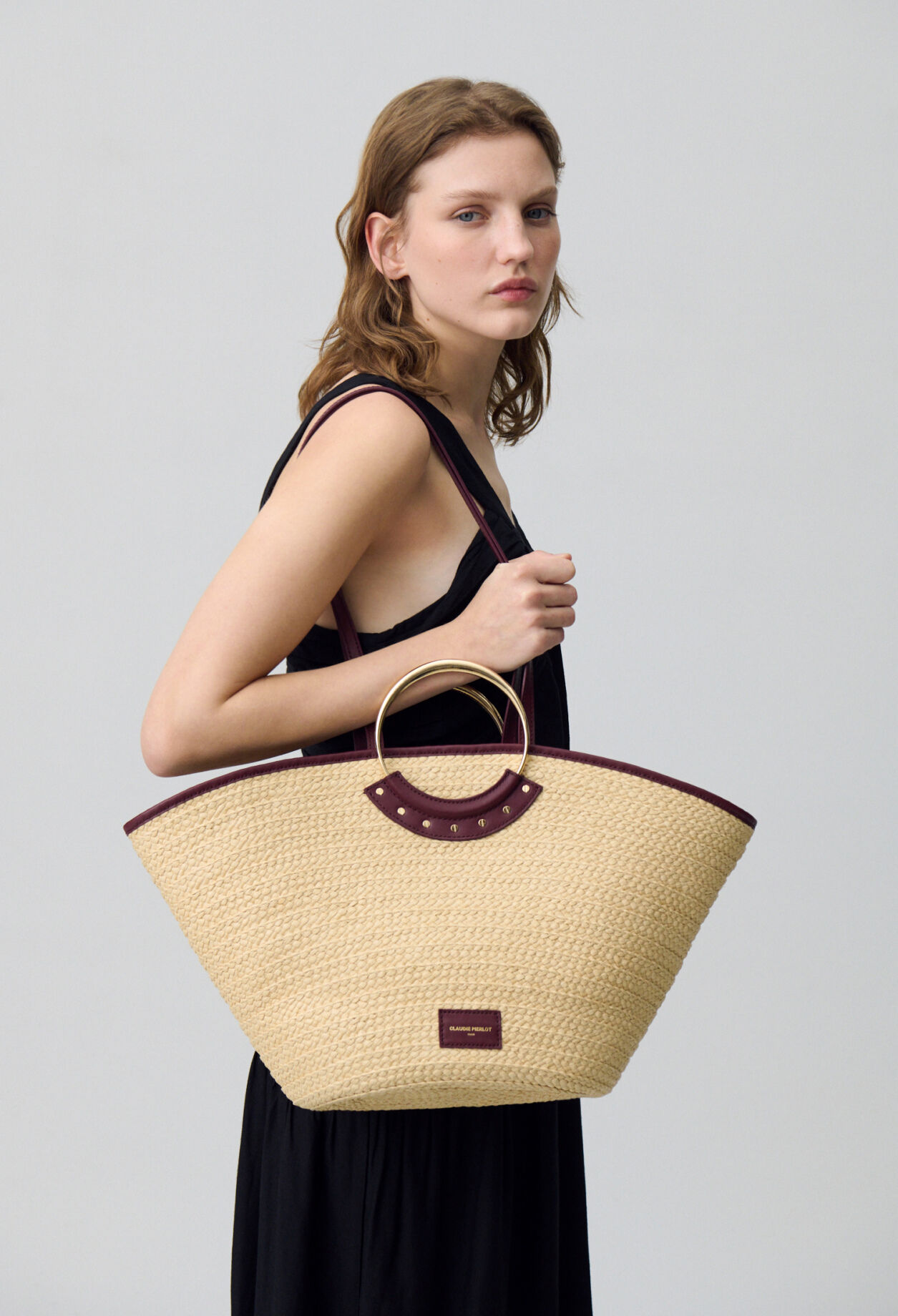 Bolso de rafia con asas trenzadas