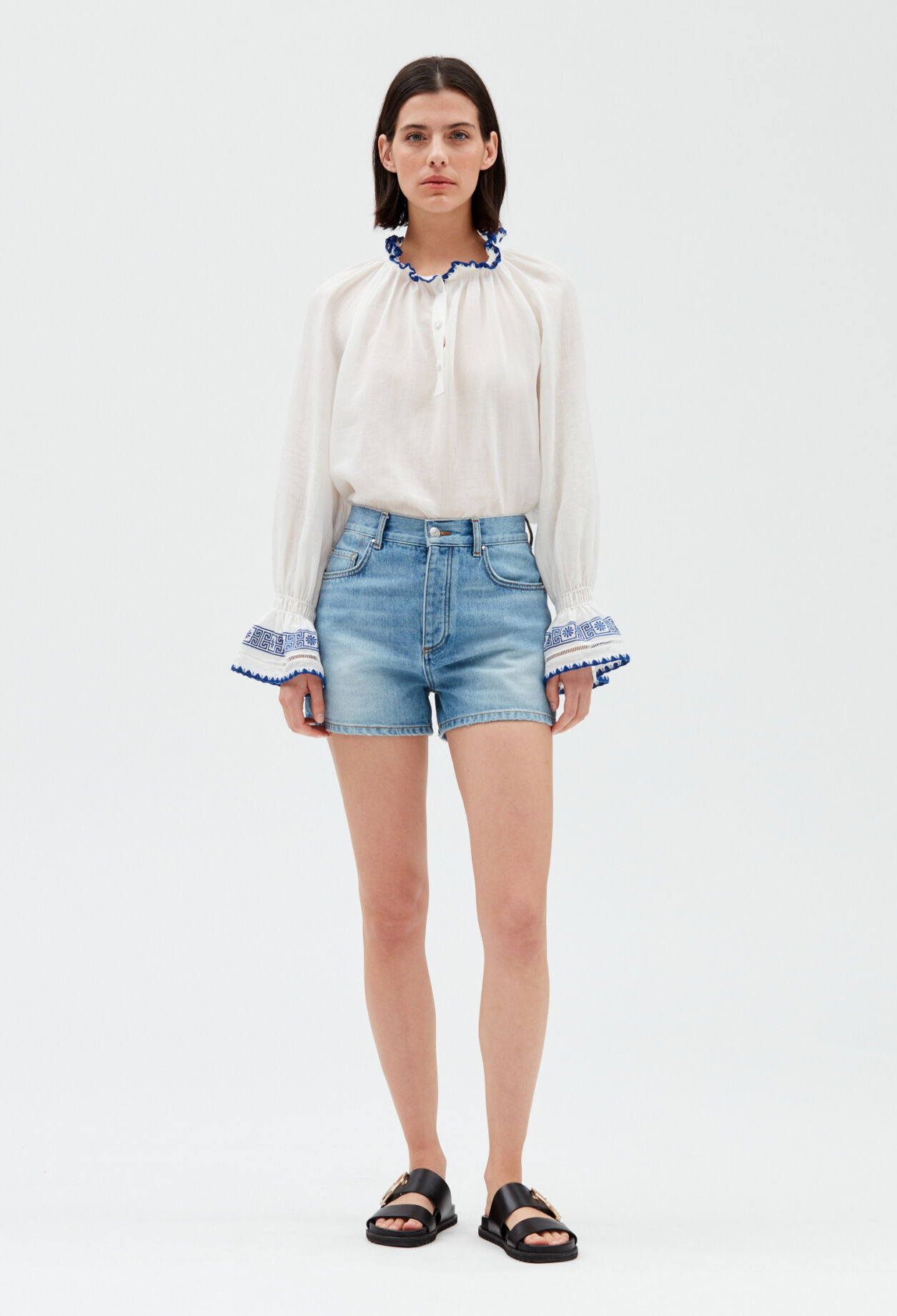 Blusa bordada crudo