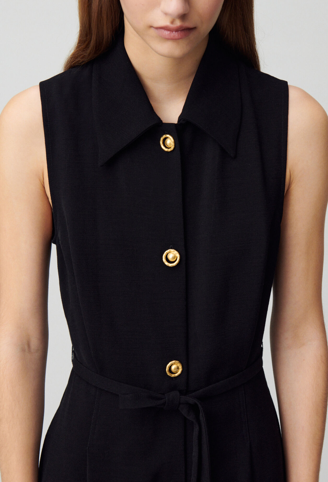 Vestido corto sin mangas
