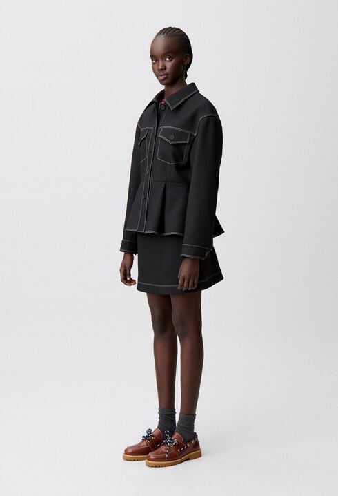 Cazadora con peplo entallada