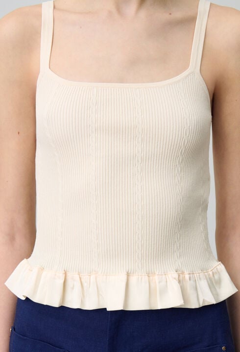Top satinado con volantes