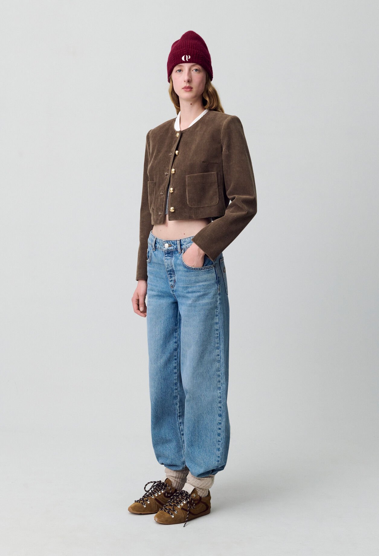 Chaqueta corta de terciopelo