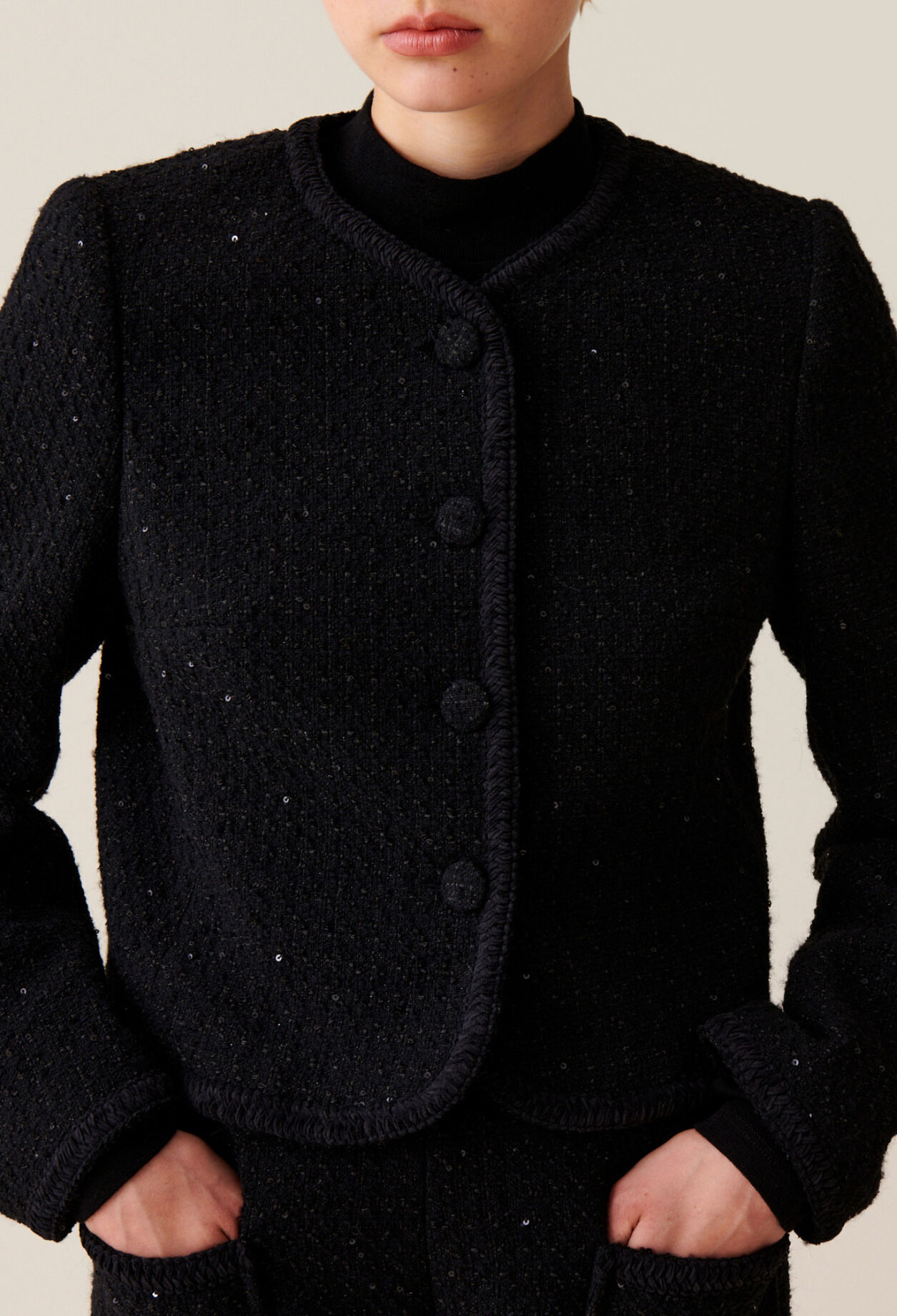 Chaqueta recta de tweed negra