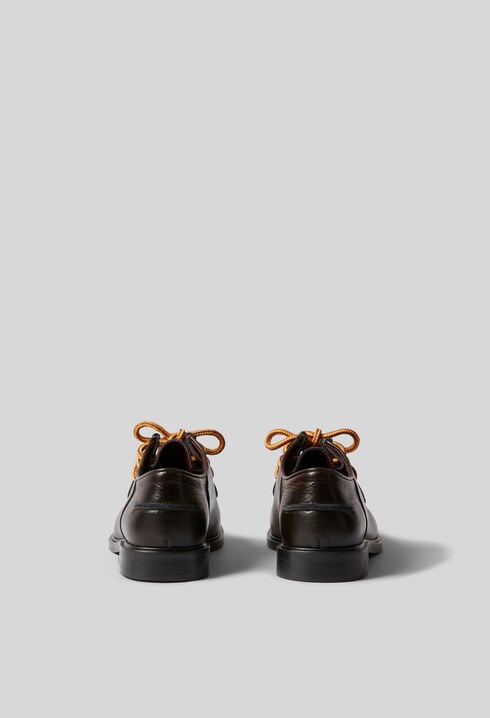 Zapatos derby de cuero granulados