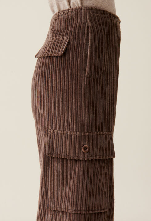 Pantalón cargo ancho de pana