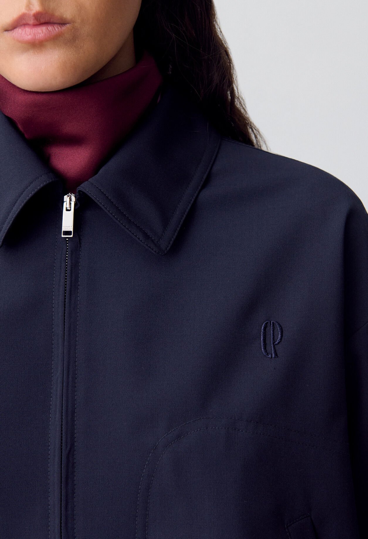 Chaqueta oversize con cremallera