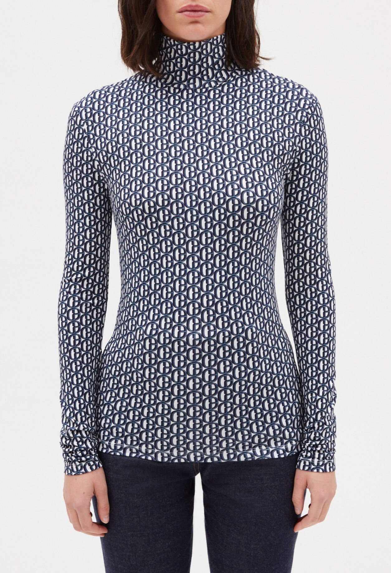 Camiseta cuello alto con monograma azul 