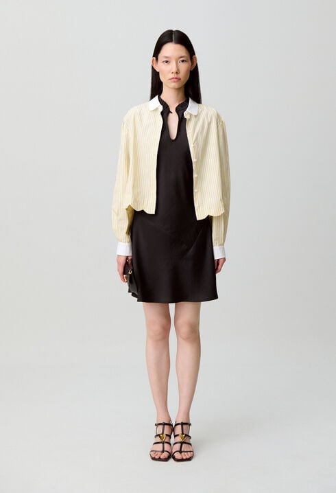 Vestido corto fluido