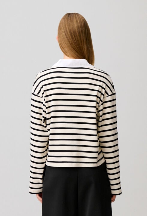 Camiseta de rayas marineras