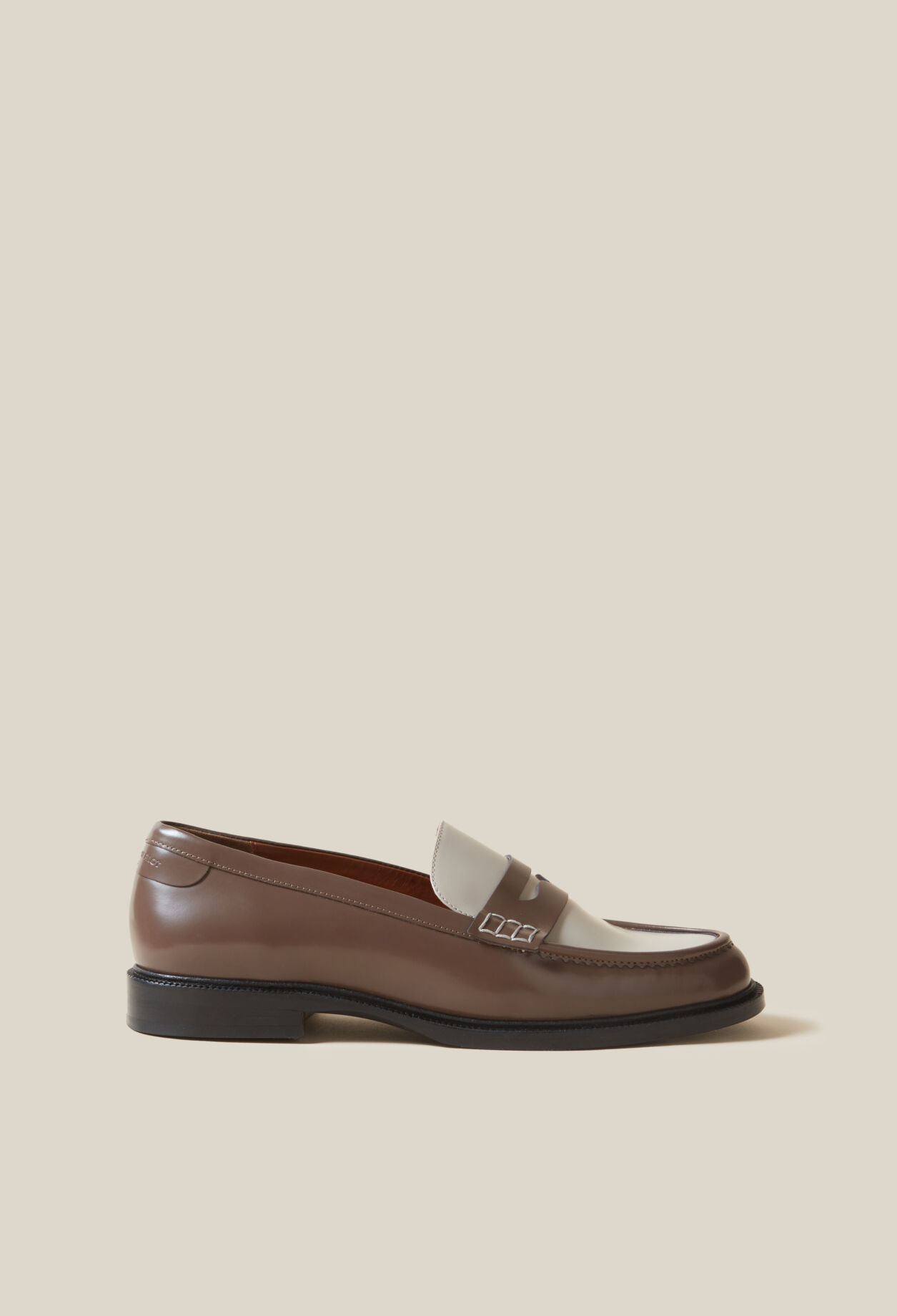 Mocasines bicolor charol