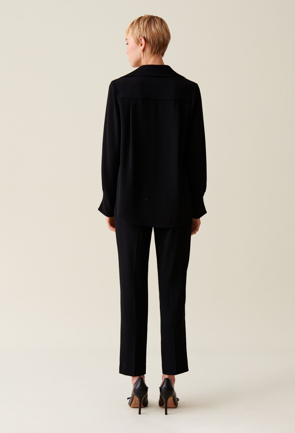 Blusa fluida negra 