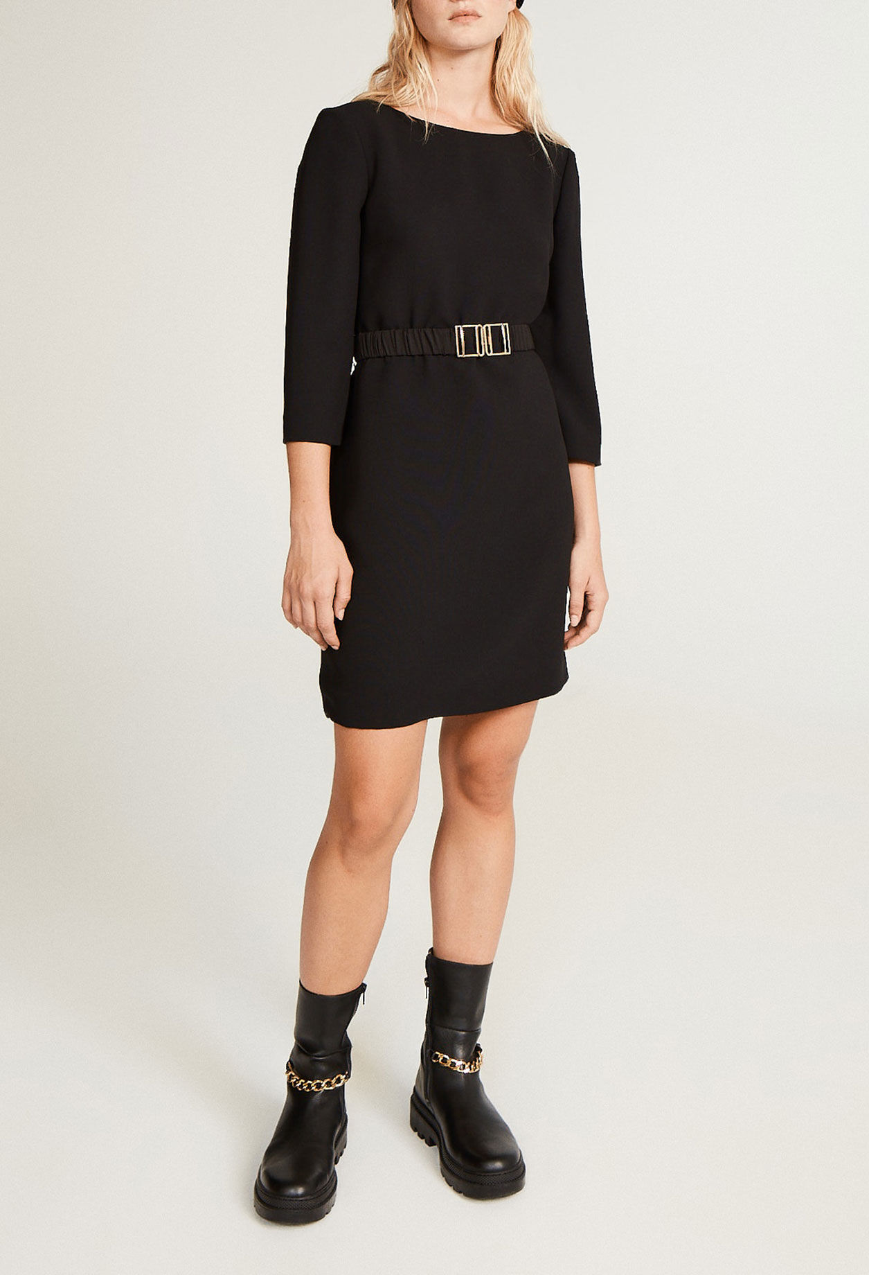 Vestido con cinturón