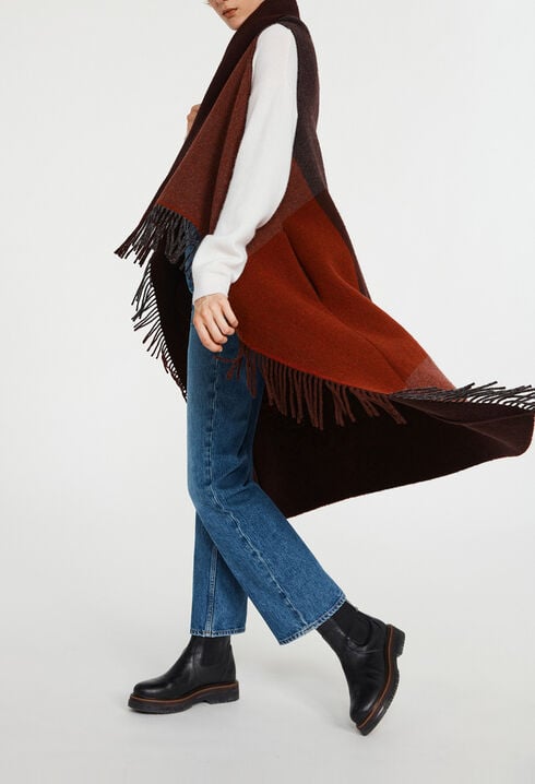 Poncho burdeos de lana