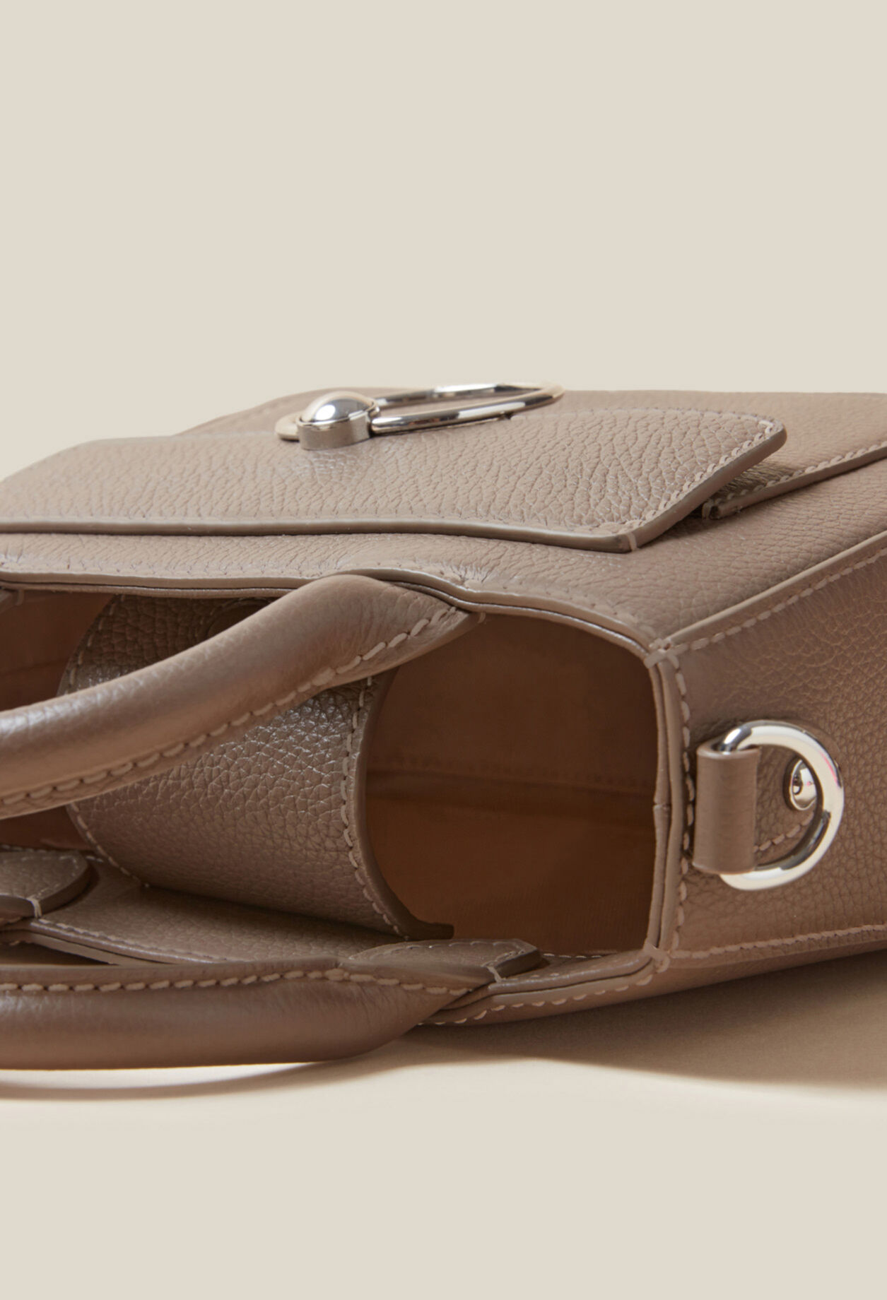 Bolso Anouck piel granulada cadena