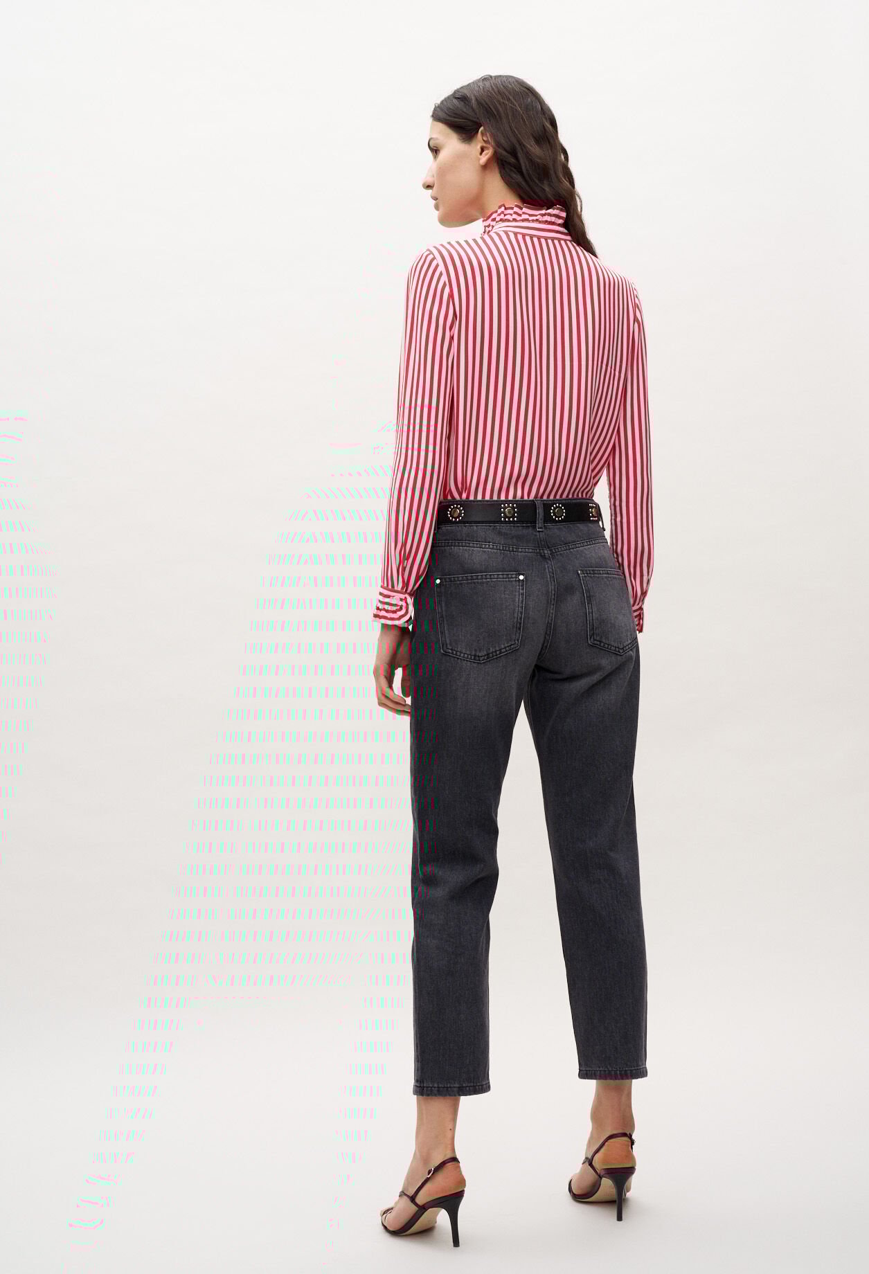 Camisa de rayas rojas y blancas