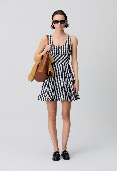 Vestido corto estilo skater