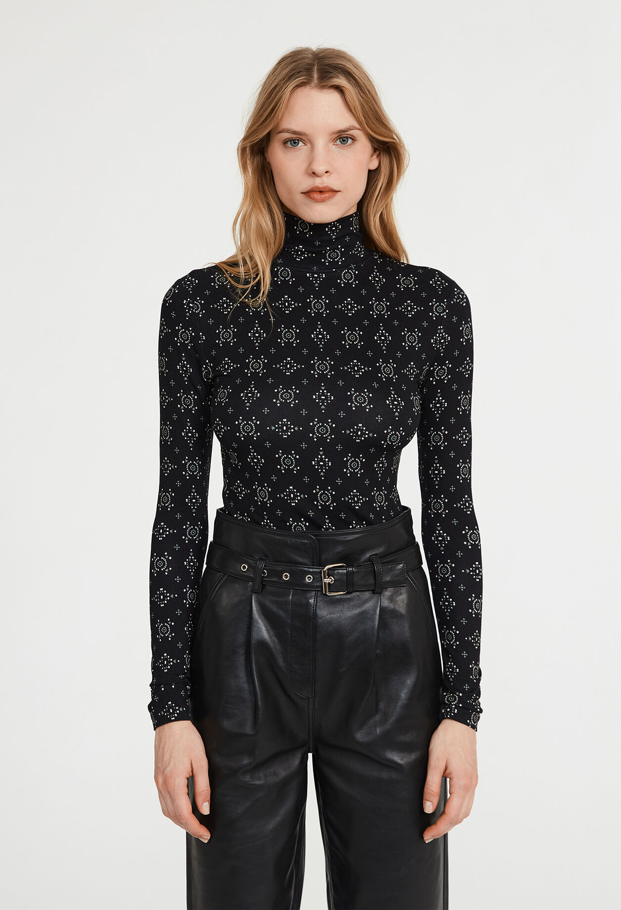 Top con estampado floral