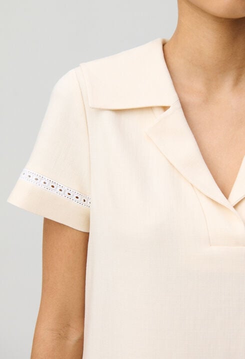 Vestido corto con pliegues