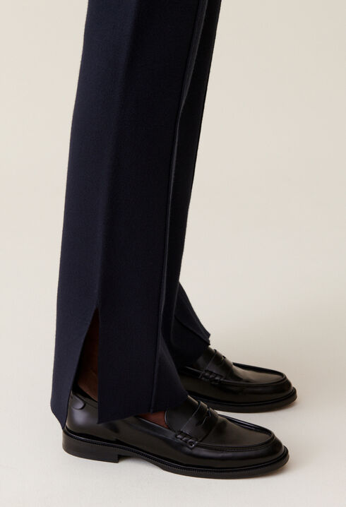 Pantal&oacute;n tejido azul marino