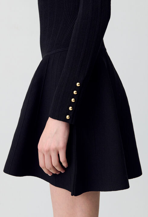 Vestido corto de línea evasé