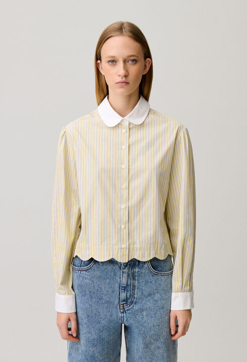 Camisa de rayas con cuello claudine