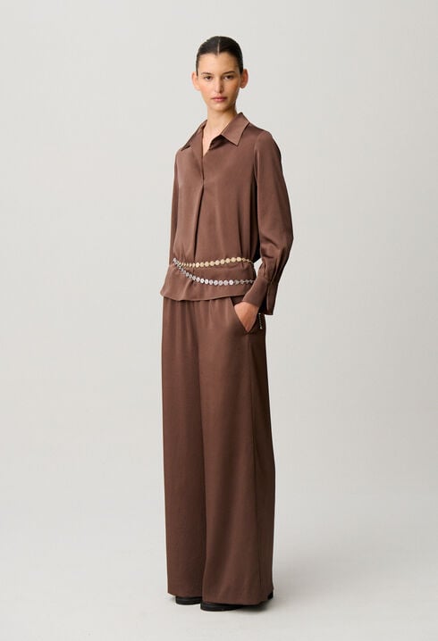 Blusa fluida con cuello