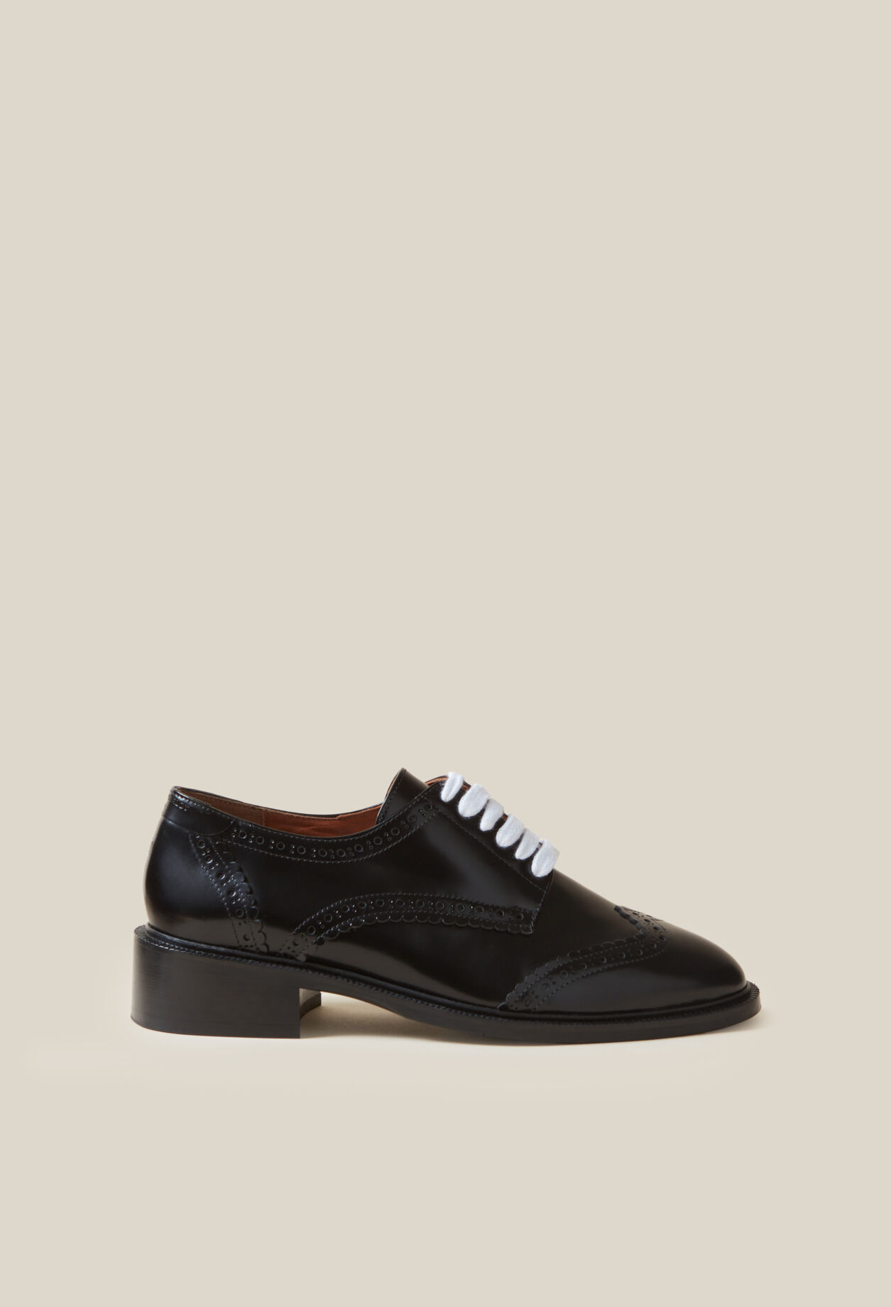 Derbies de cuero charol